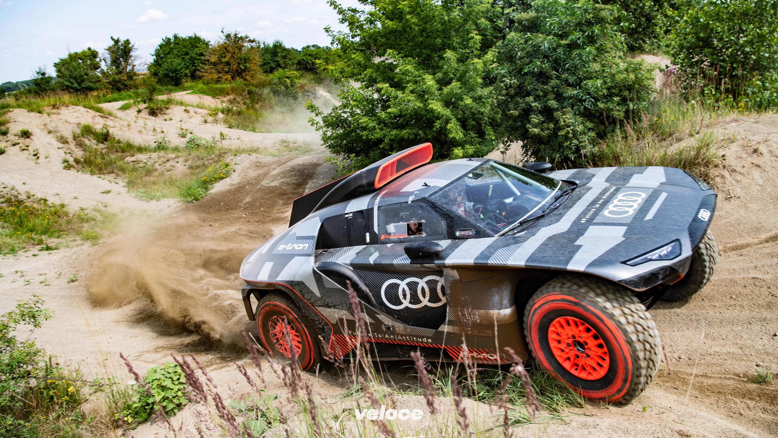 Audi RS Q e-tron: l'arma (verde) per la Dakar - Veloce