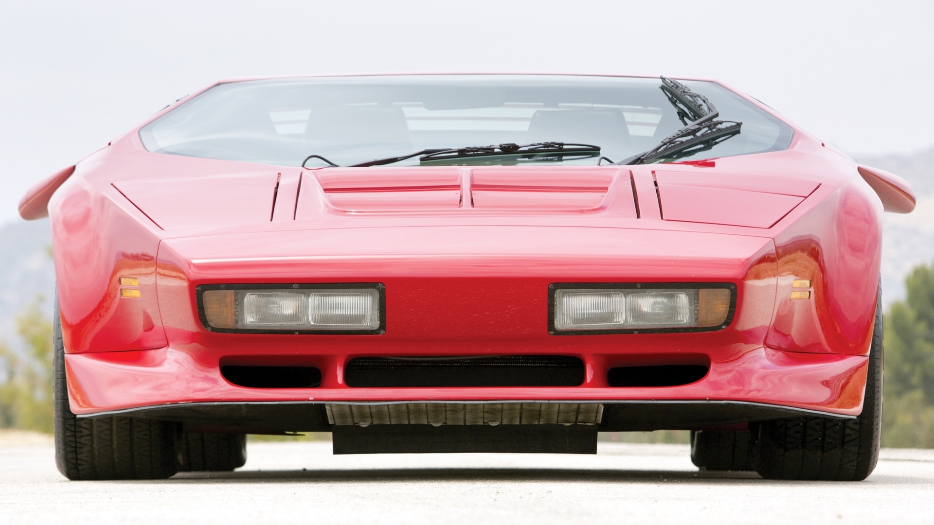 Vector W 7 Flop automobilistici: Vector W8 - Veloce